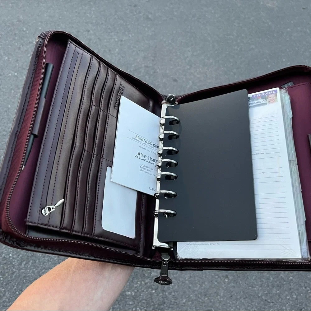 Day-Timer Desk Planner NEW Burgundy Leather 8.5x11 7 Ring Binder Zip Around Vtg